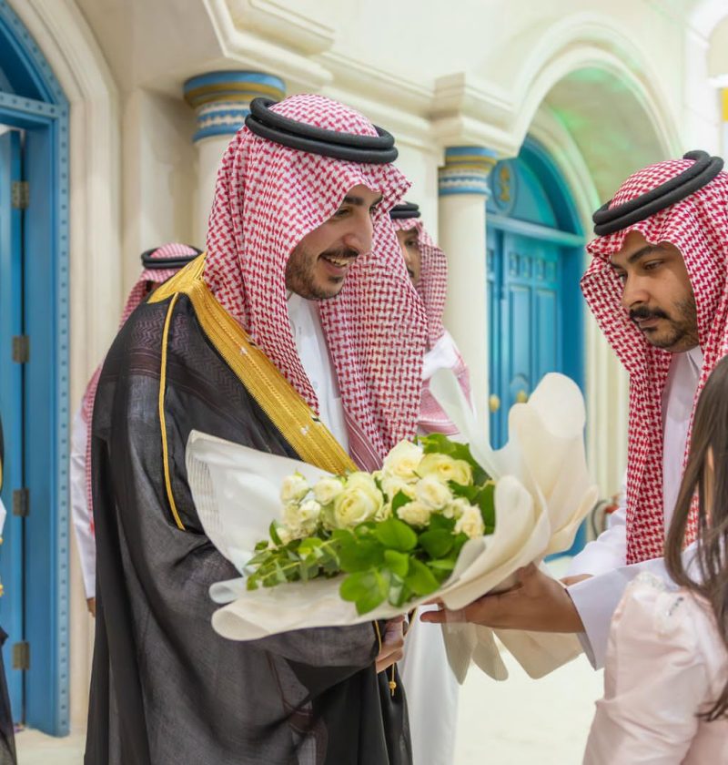 محليات السعودية: أمير الجوف يكرم الفائزين بجائزة سموه للتميز التعليمي والمؤسسي في دورتها الرابعة ويستقبل 83 طالبًا وطالبة لحصولهم على جوائز على مستوى المملكة
